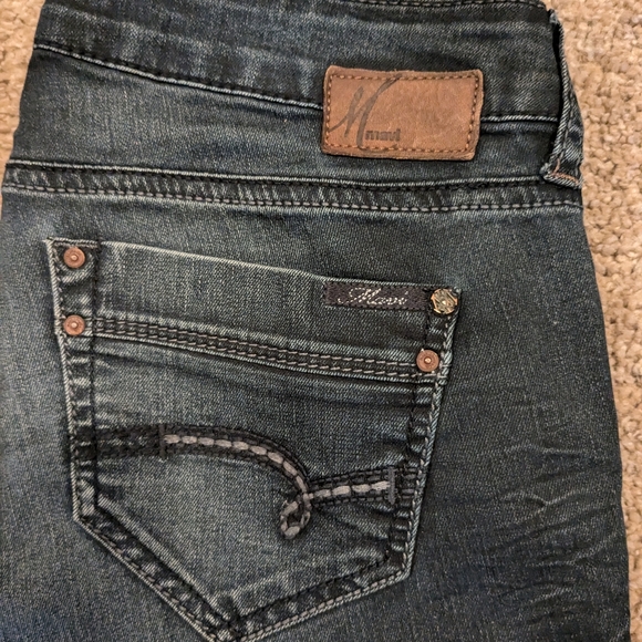 Woman's jeans - Picture 1 of 15